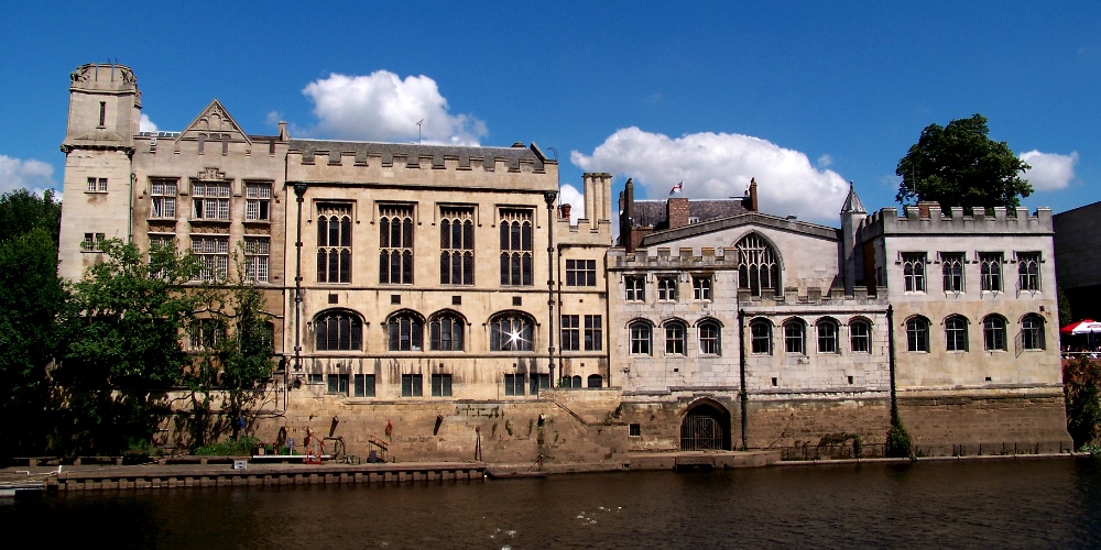 TheGuildhallinYorkfacingontotheRiverOuse(Kaly)