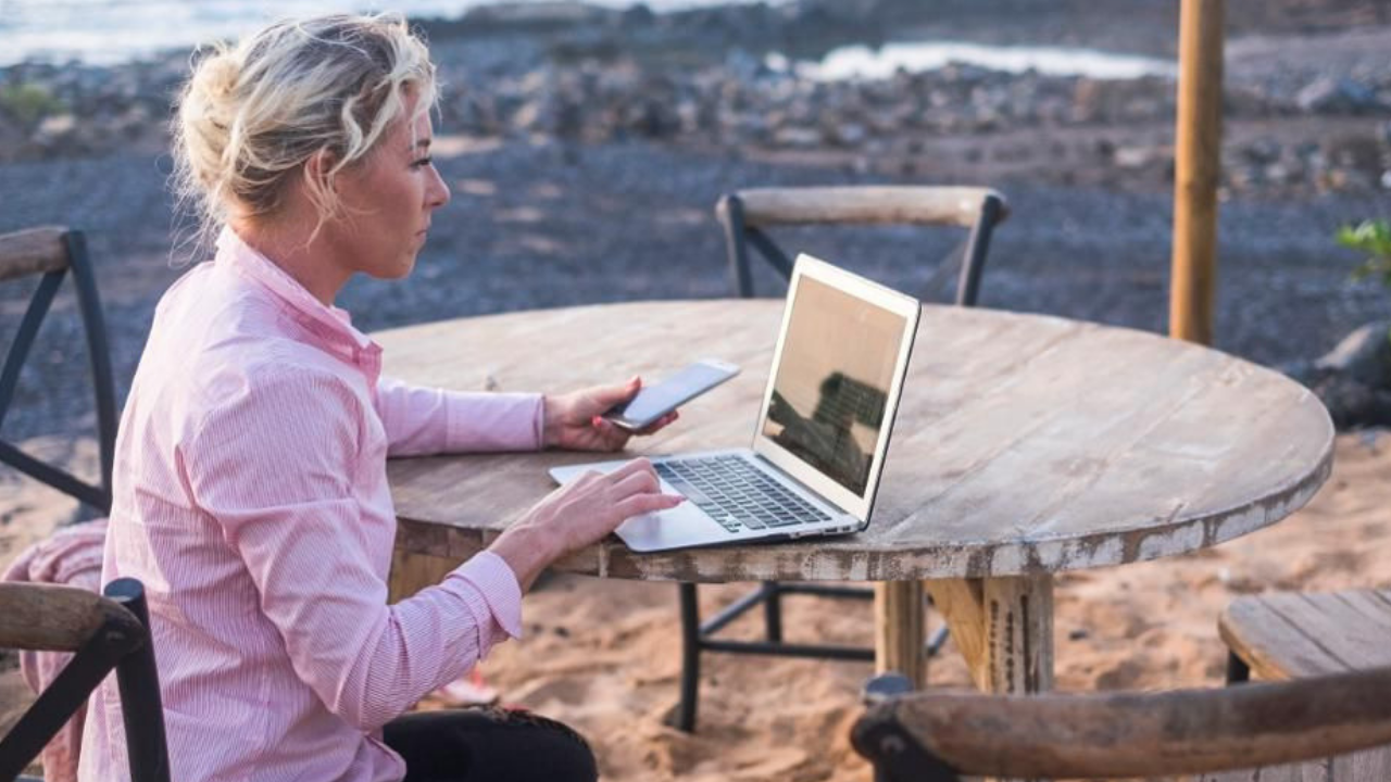 Daily Digest   A   T