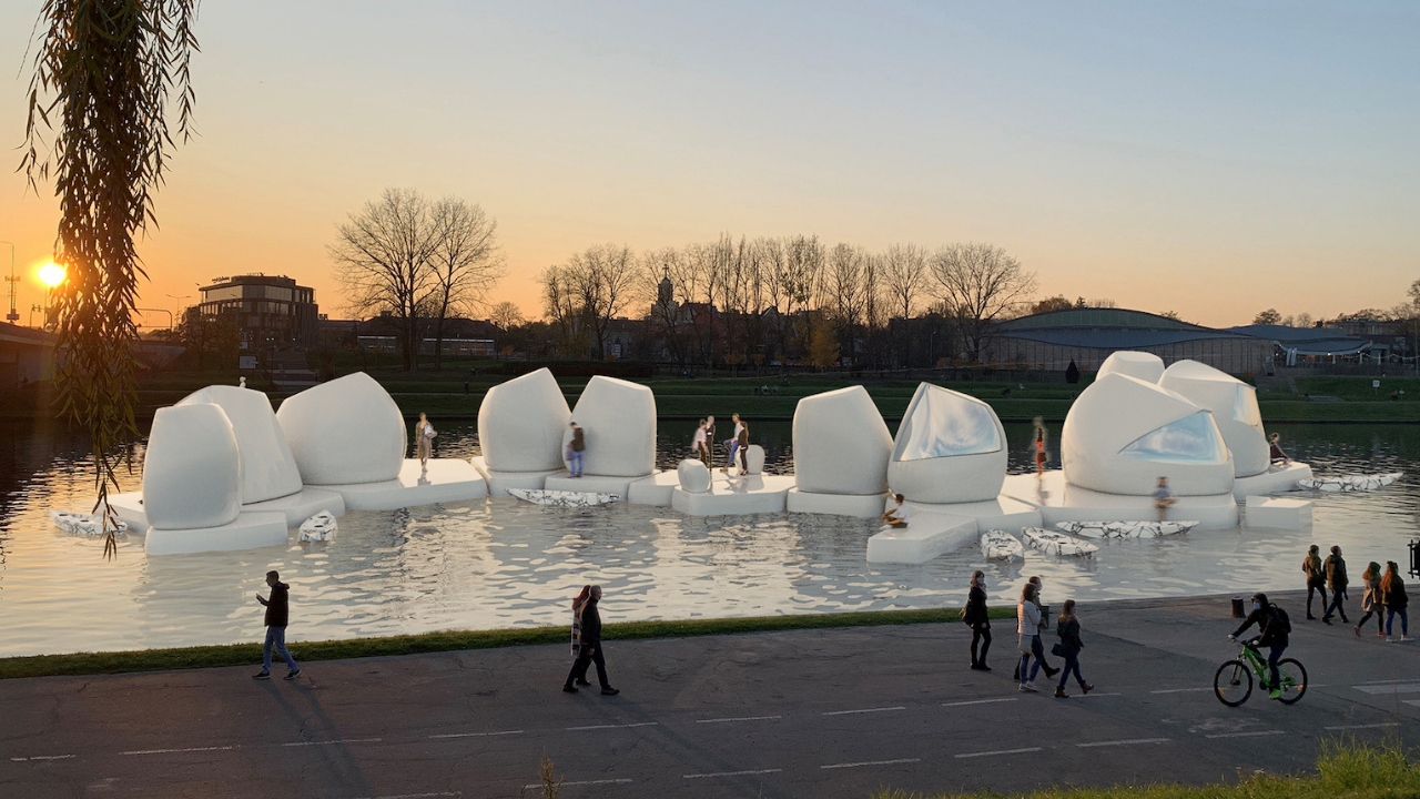 Floating Workspace Concept Is As Futuristic As It Gets