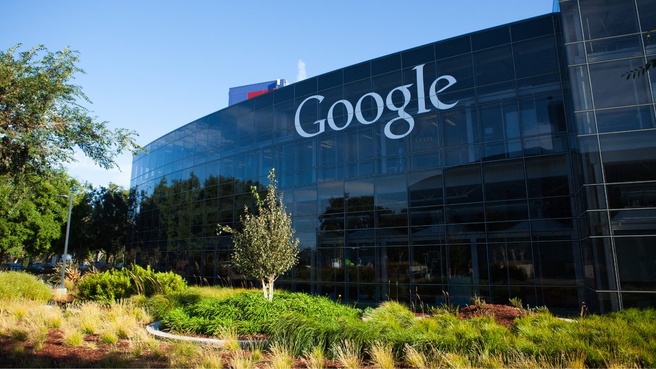 Google Adopts More Relaxed Work Arrangement Policy