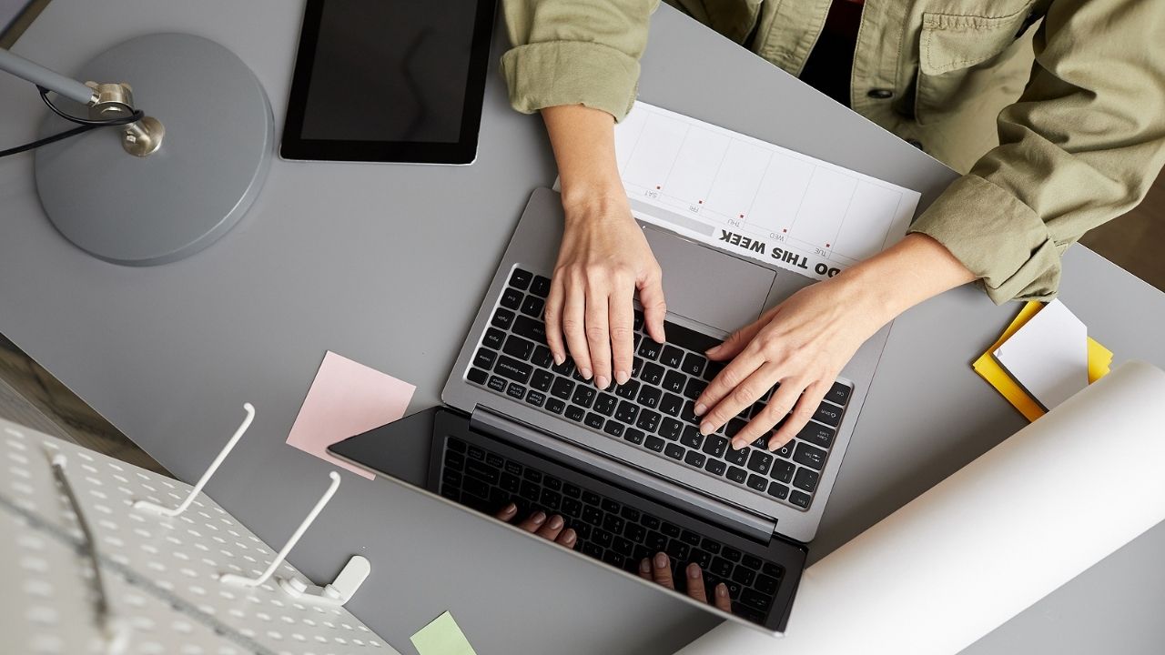 Office Workers Support A 4-day Workweek