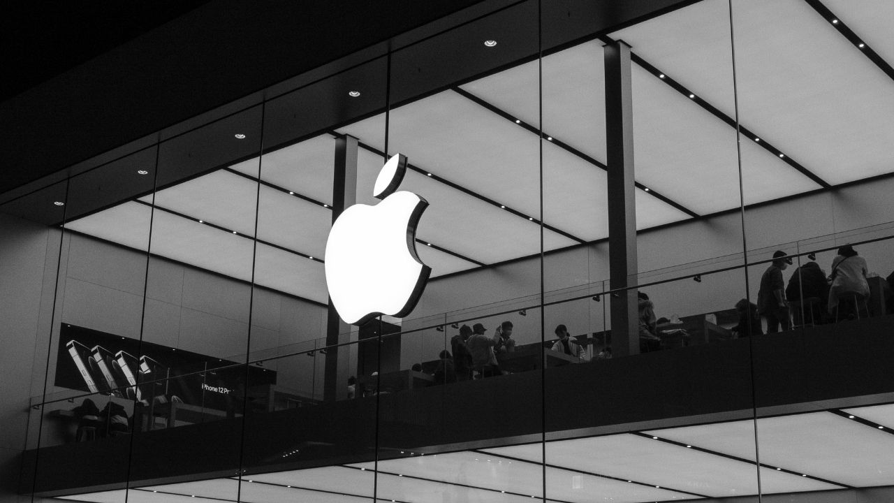 Apple Grazes A 3 Trillion Valuation