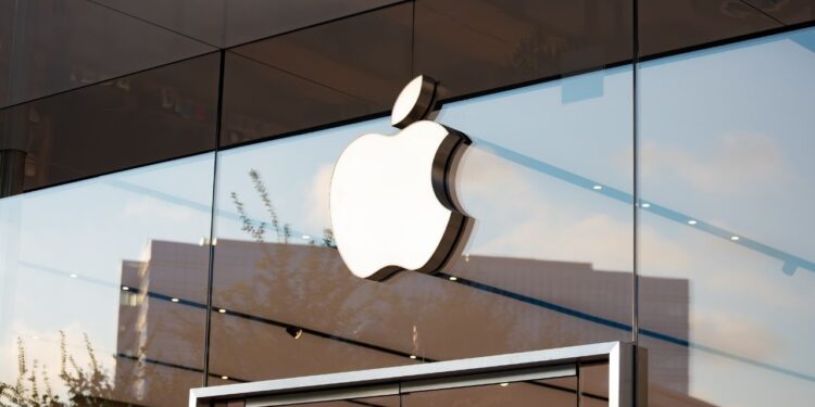 Apple Pauses Its Return-To-Office Strategy For Bay Area Workers