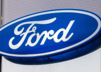 Ford To Cut Up To 8000 Jobs