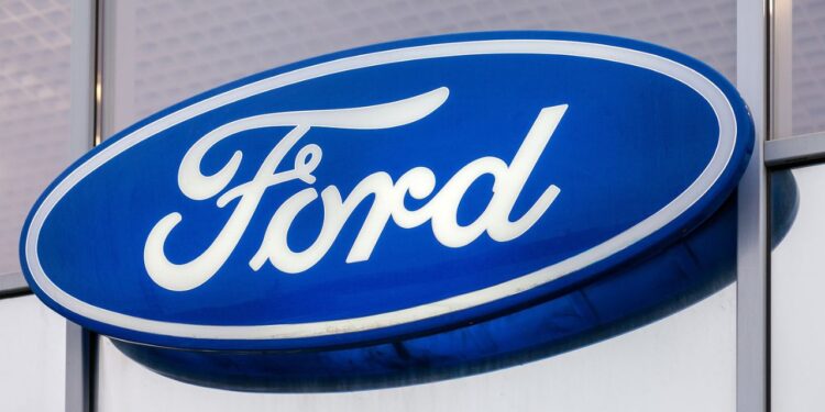 Ford To Cut Up To 8000 Jobs