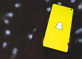 Snap Slashes 20% Of Its Workforce And Slow Investments