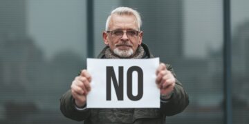 Thousands of Workers Across France Protest Raising Retirement Age