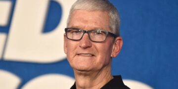 Tim Cook Will Take A 40% Pay Cut In 2023 At The Guidance Of Apple Investors