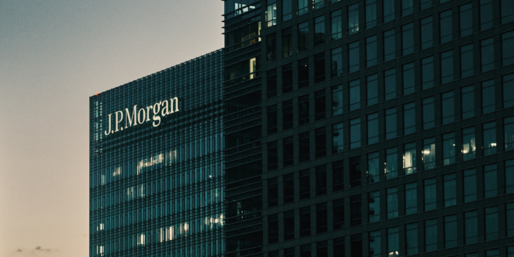 JPMorgan tells employees to come back into the office