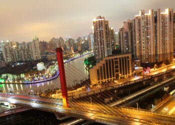 Shanghai Landlords Offer To Pay Fit Out Costs to Attract Tenants