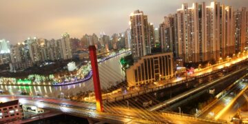 Shanghai Landlords Offer To Pay Fit Out Costs to Attract Tenants