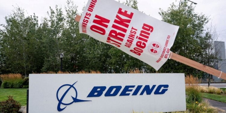 Boeing Files Charges Against Striking Union