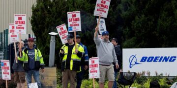 Boeing Strike Enters Fourth Week As Talks Fail, Costing Company $1 Billion Monthly