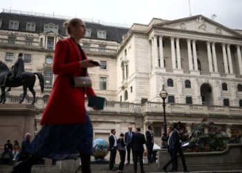 Female Representation In U.K. Executive Roles Backslides, Dips To 32%