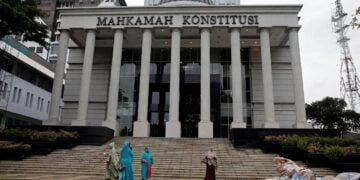 Indonesia Court Orders Labor Law Changes After Fiery Union Petition