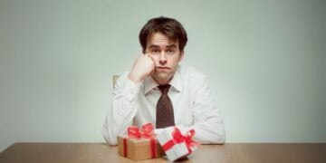 A Bleak Christmas The Dwindling Tradition of Holiday Bonuses