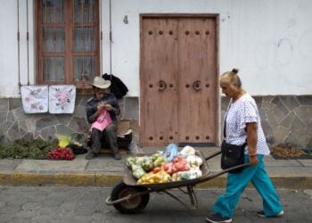 Mexico Raises Minimum Wage By 12% To Help Workers