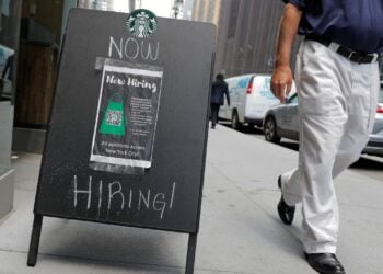 U.S. Jobless Claims Fall As Economic Momentum Continues