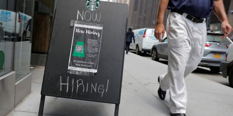 U.S. Jobless Claims Fall As Economic Momentum Continues