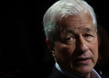 JPMorgan CEO Dismisses Employee Petition “Don’t Waste Time”