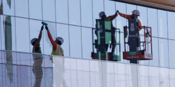 U.S. Job Openings Drop Sharply