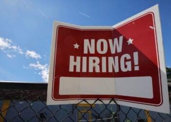 Unemployment Claims Fall, Beat Expectations As U.S. Labor Market Remains Stable