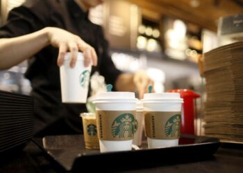 Starbucks Bucks Automation Trend, Commits To Increasing Store Staffing