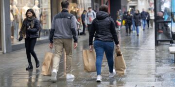 U.K. Employer Pay Rises Stuck At 3%