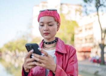 Young Workers Hit Hardest As Career Confidence Falls Below Pandemic Levels