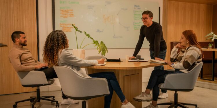 How To Overcome The Four Most Common Challenges HR Teams Face When Adopting AI