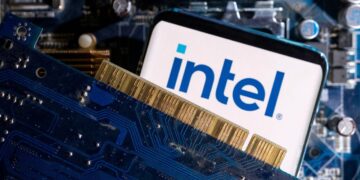 Intel To Cut 22% of Staff and Halt Factory Plans