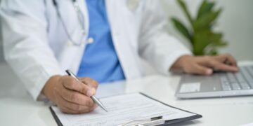 Two in Five Healthcare Workers Consider Quitting Over Safety Concerns