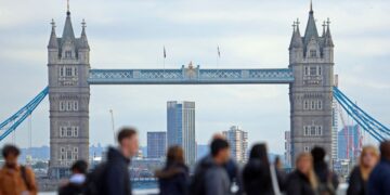 U.K. Wage Growth Slows, But Labor Market Looks Less Fragile Than Feared