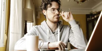 90% Of Workers Are Now Using Chatbots As Part Of Booming Shadow AI Economy