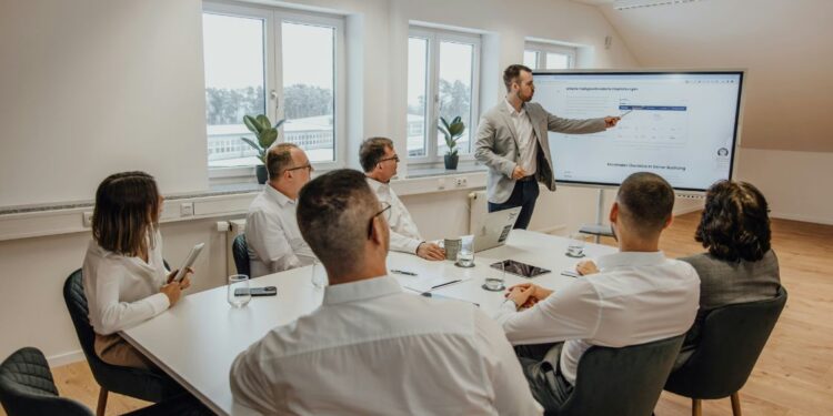 As Costly AI Projects Falter, Microlearning Is Emerging As The Future Of Gen AI Education At Work