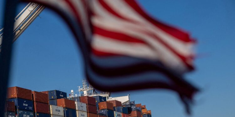 Consumer Confidence In Jobs Sinks To Four-Year Low, Overshadowing Business Investment Gains