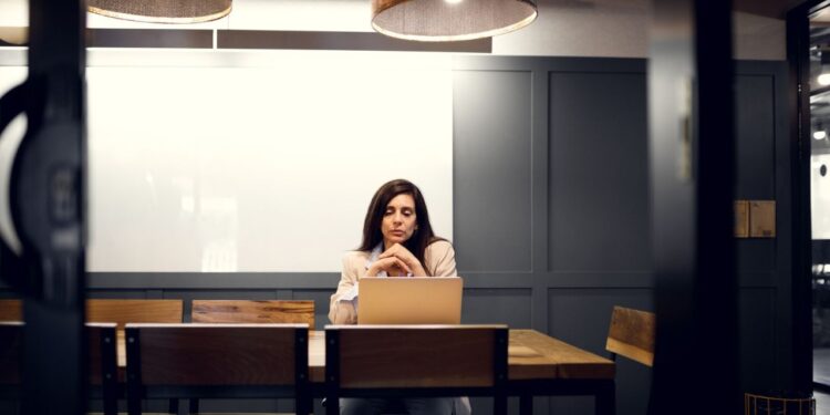 Gartner Warns Finance Workers Face AI-Fueled ‘Lonely Enterprise’ Era Without Urgent CFO Action