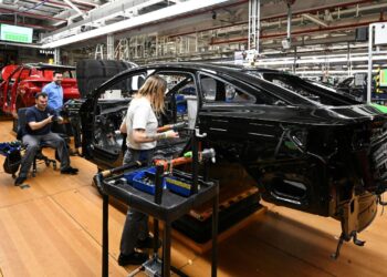 German Industry Workforce Shrinks By 245,000 Jobs As Downturn Deepens