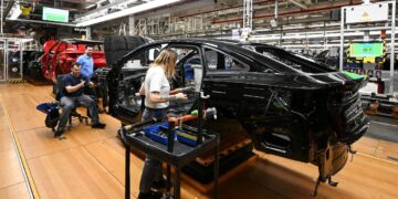 German Industry Workforce Shrinks By 245,000 Jobs As Downturn Deepens
