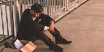 Half Of Job Seekers Submit 50+ Applications After Layoffs, Report Finds