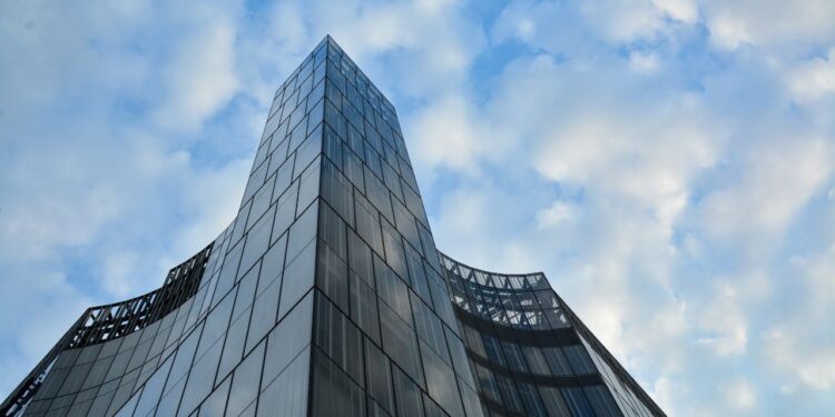 Prime Office Costs Jump 3.4% Globally As 59% Of Firms Expand Space In 2025