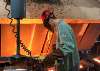 U.S. Factory Employment Drops To Lowest Level In 5 Years