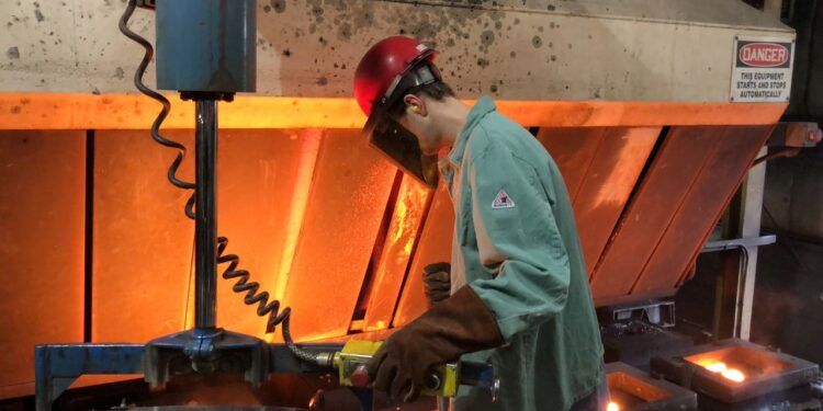 U.S. Factory Employment Drops To Lowest Level In 5 Years