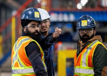 Youth Unemployment And Factory Slowdowns Wipe Out 40,800 Canadian Jobs In July