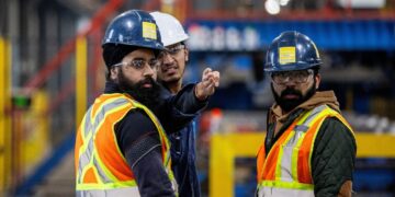 Youth Unemployment And Factory Slowdowns Wipe Out 40,800 Canadian Jobs In July