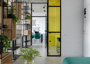 6 Office Design Strategies To Future-Proof Your Hybrid Workplace