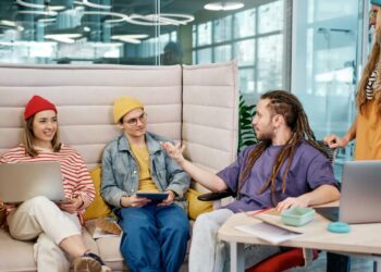 How To Bring Visitors Into Your Coworking Community