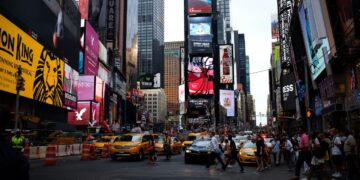 Manhattan Surges Past $5B In Office Sales While Vacancy Rates Top 20% In Most U.S. Cities