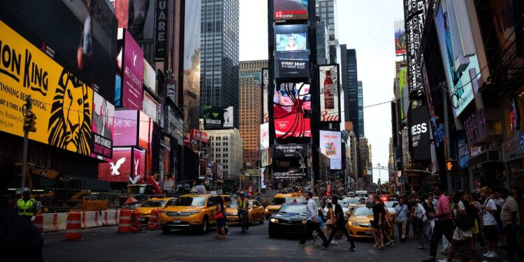 Manhattan Surges Past $5B In Office Sales While Vacancy Rates Top 20% In Most U.S. Cities