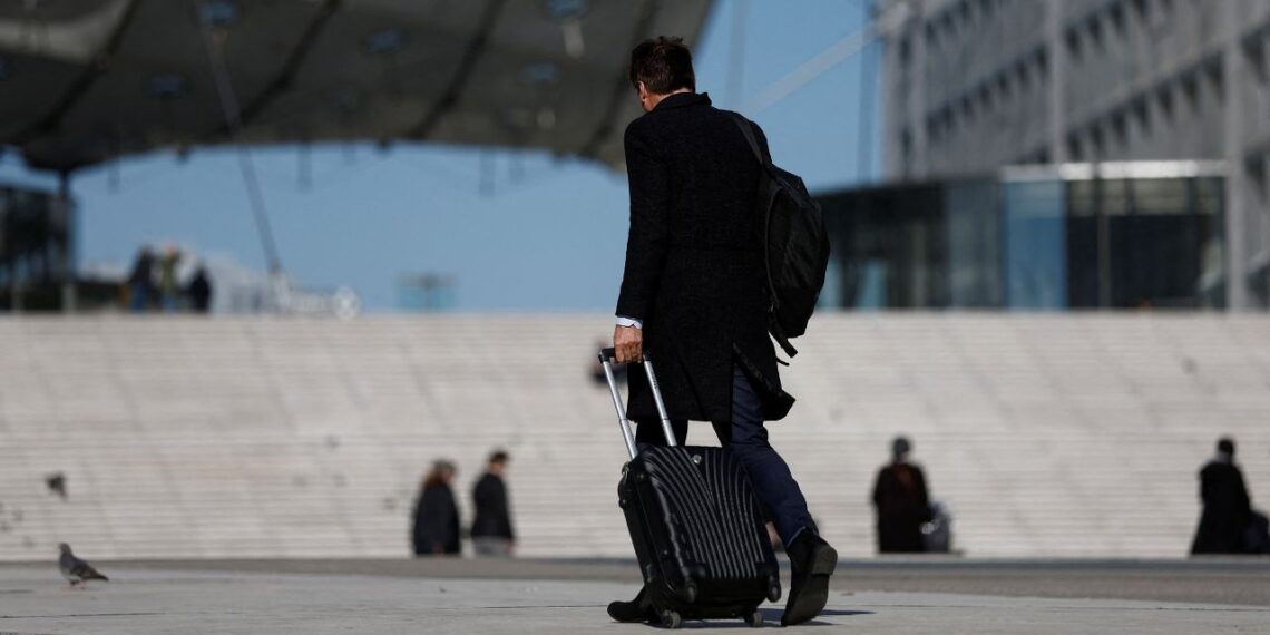 Most Europeans Unwilling To Take Pay Cut To Work Remotely, ECB Reports